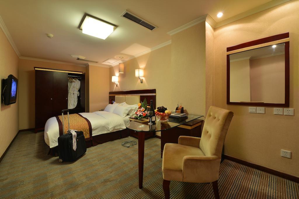 Lutianhua Hotel Chengdu Zimmer foto